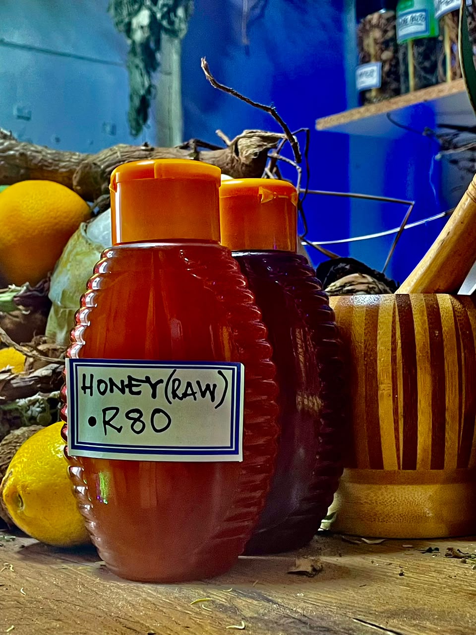Raw African honey